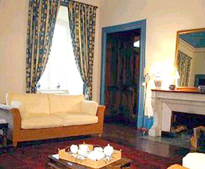Château du Bijou living room