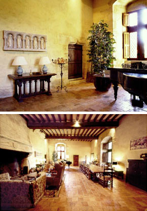 The great banqueting hall with piano