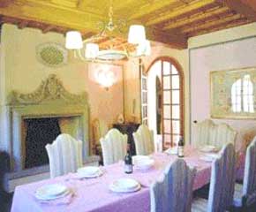 Villa Dining
