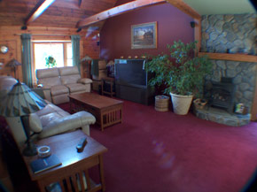 California log home Living room