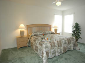 florida villa bedroom